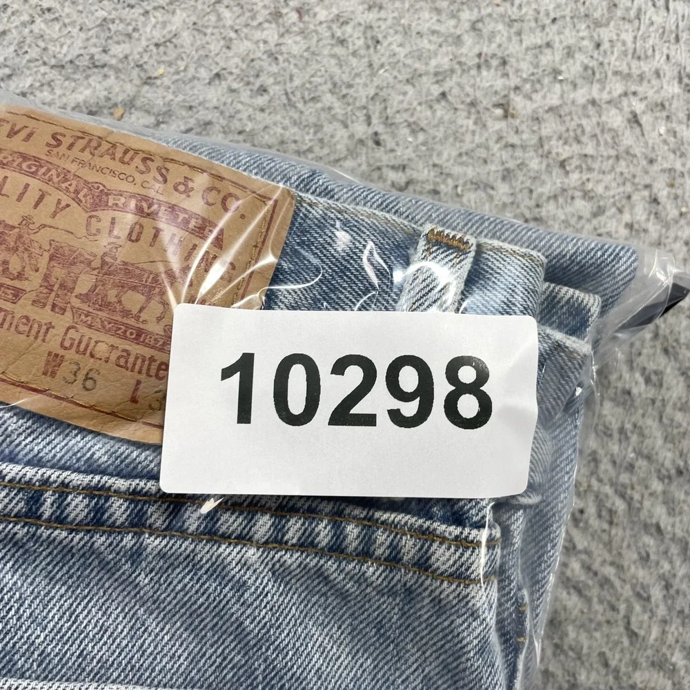 Vintage Levis 505 Jeans Mens 36x30 Blue Light Wash Straight Leg Denim USA